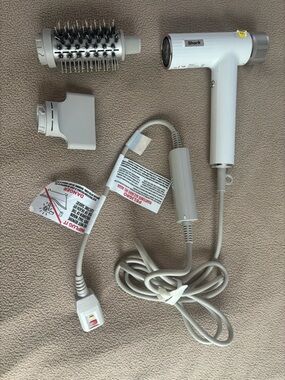 Shark White Compact Hair Dryer with Brush and Nozzle Attachments
